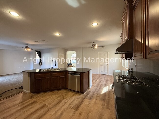 Building Photo - 3055 Brunnet Ln