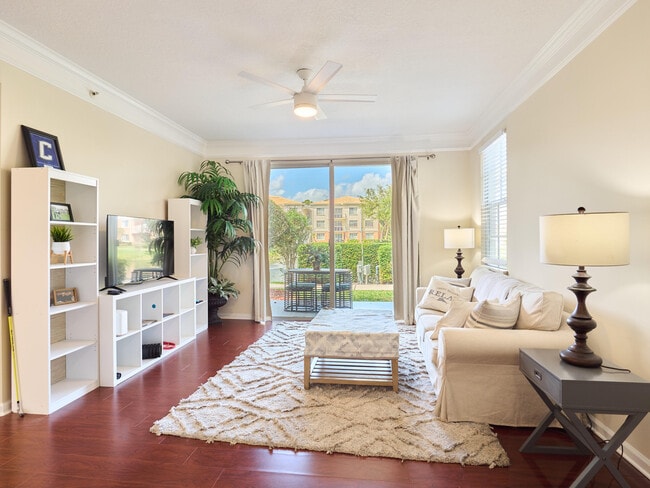 Building Photo - 9112 Myrtlewood Cir W