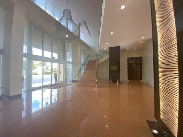 Building Photo - 2775 NE 187th St