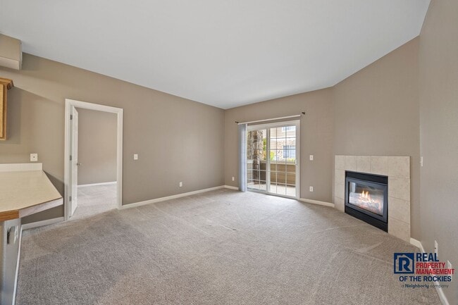 Building Photo - Charming Main Floor Condo in Water Valley