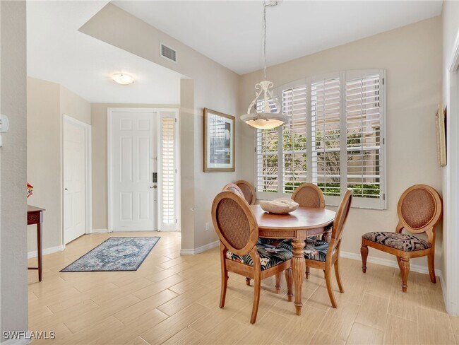 Building Photo - 9071 Las Maderas Dr