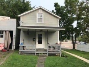 Building Photo - 703 1/2 Highland Ave