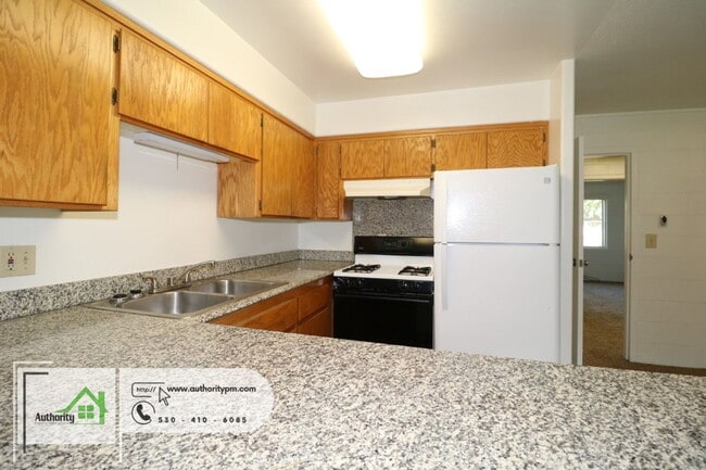 Building Photo - 6171 Verde Vale Ct