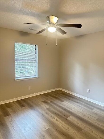 Building Photo - 4100 N Ocoee St