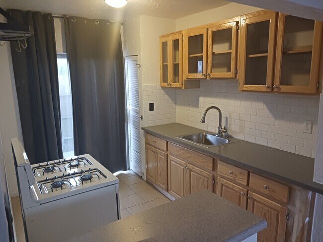 Building Photo - 10946 Otsego St