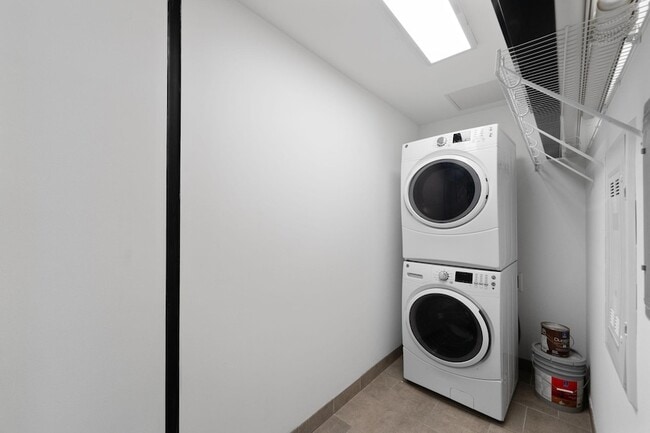 Building Photo - 1240 S 2nd St