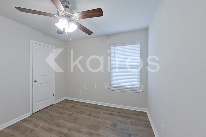 Building Photo - 129 SANTIAGO COURT