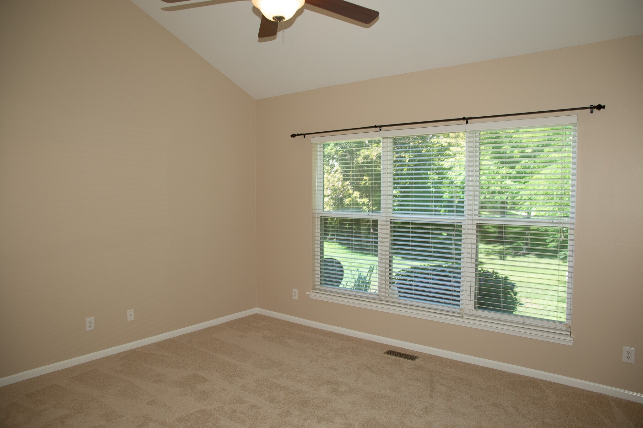Building Photo - 12584 Autumn Gate Way