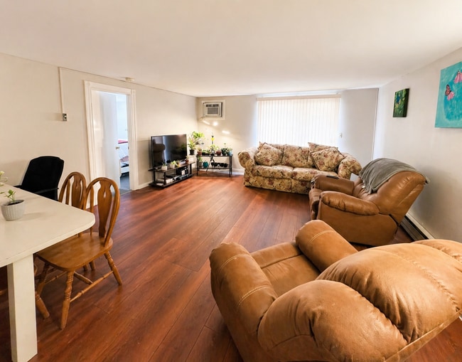 Building Photo - Spacious 1 Bdr Apt Across from KSU -