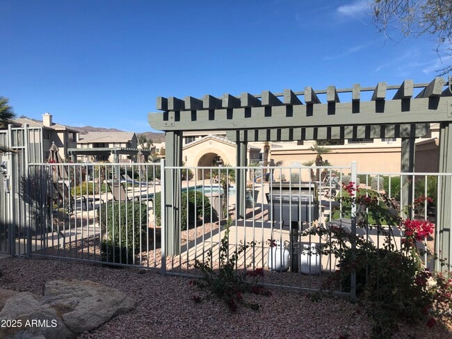 Building Photo - 16013 S Desert Foothills Pkwy