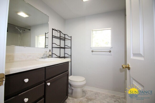 Building Photo - Great 3 Bedroom Home in Crestview!