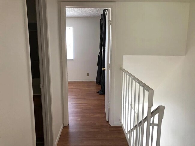 Building Photo - 6257