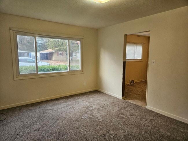 Building Photo - Single Family Rental Home - 2BR-1BA - New ...