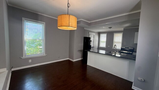 Building Photo - 151 Calvert Ave