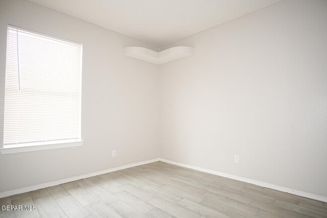Building Photo - 3272 Garden Point Dr