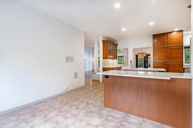 Building Photo - 8975 Snowy Owl Ln