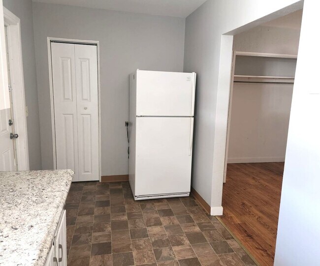 Building Photo - 1502 53rd St S