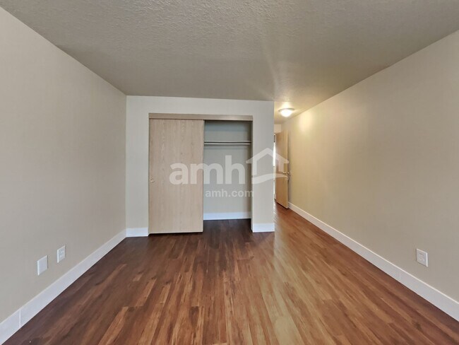 Building Photo - 16978 SW Steele Way