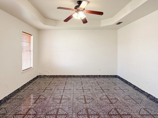 Building Photo - 3 Bedroom, 2 Bath Home in Cleburne, TX!