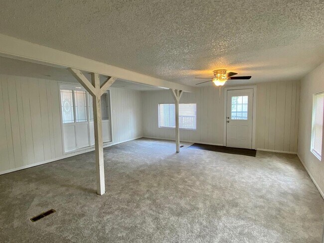 Building Photo - 9661 Farm to Market 548