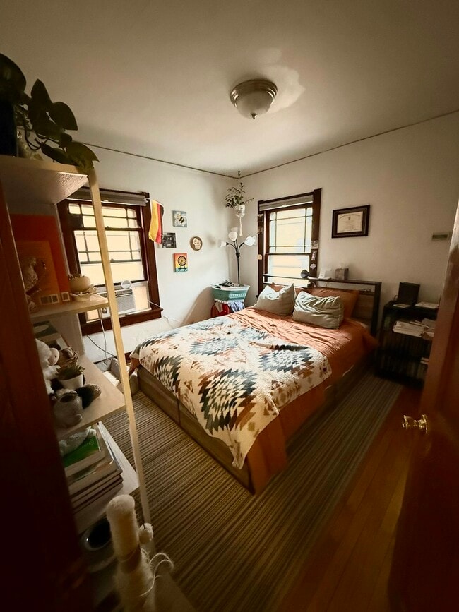 Building Photo - 517 W Doty St