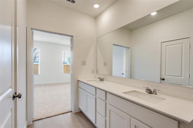 Building Photo - 6826 Welsh Dr