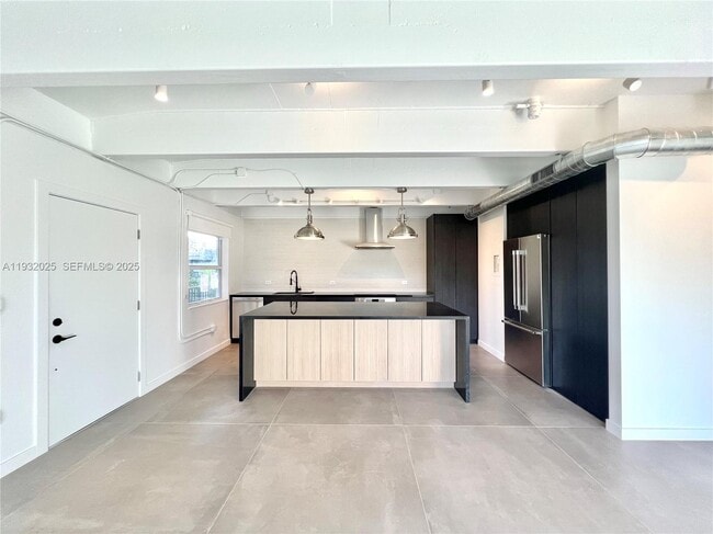 Building Photo - 6815 Edgewater Dr