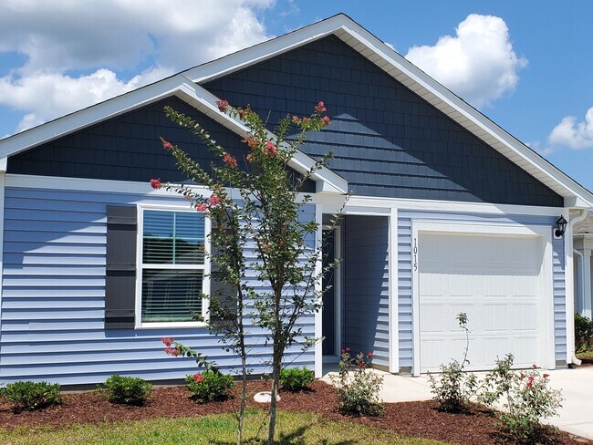 Building Photo - 1015 Course Ln