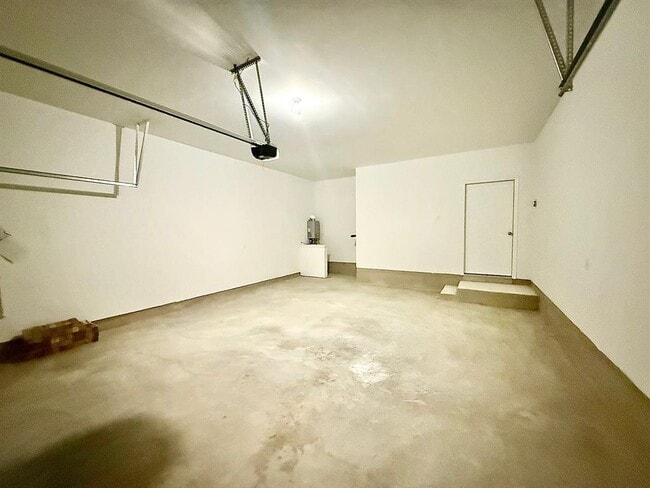 Building Photo - 1724 Four Waters Lp