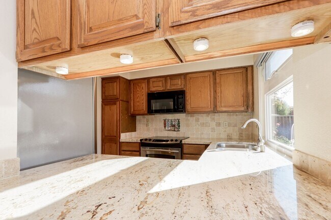 Building Photo - 3 Bed / 3 Bath single family home with huge backyard in Foster City. YouTube tour!!