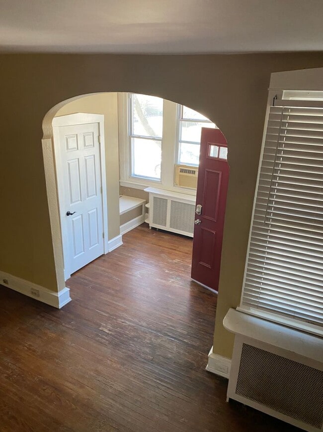Building Photo - Now Available-3 Bedroom Norristown Rental!