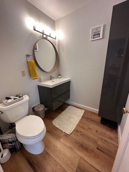 1st Floor Half Bath - 18 Portsmouth Cv