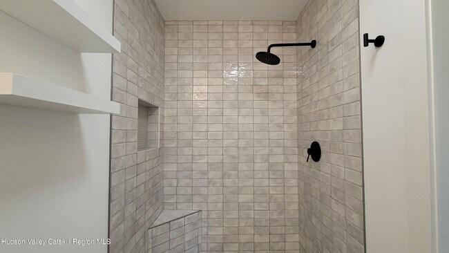 Building Photo - 90 Van Dale Rd