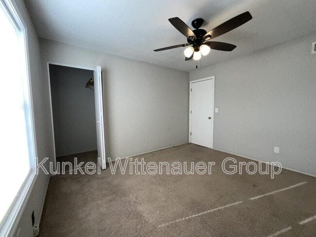 Building Photo - 201 W Wesley Dr