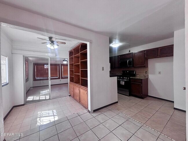 Building Photo - 11578 Chaplin Ct
