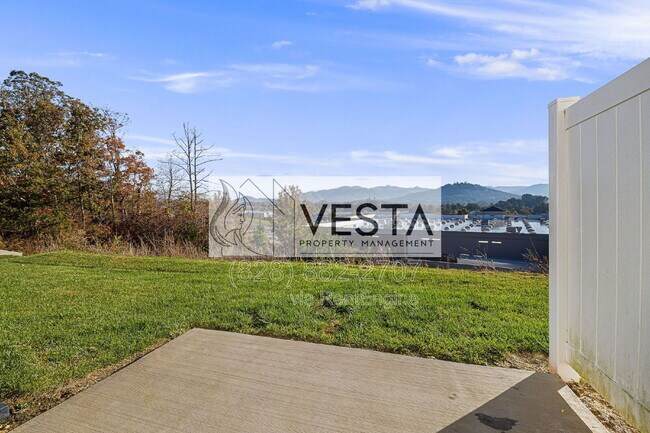 Building Photo - 30 Benedict Ln