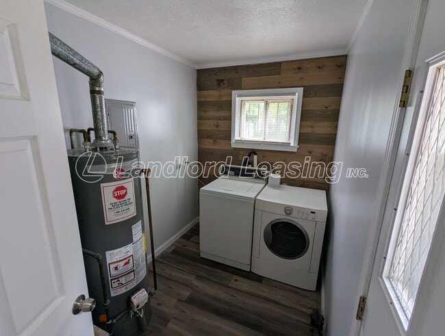 Building Photo - Completely Remodeled 3-Bedroom Ranch with ...