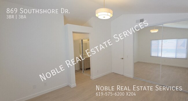 Building Photo - 869 Southshore Dr