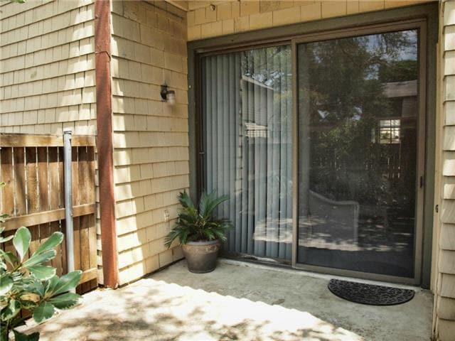 Building Photo - 7122 Wood Hollow Dr