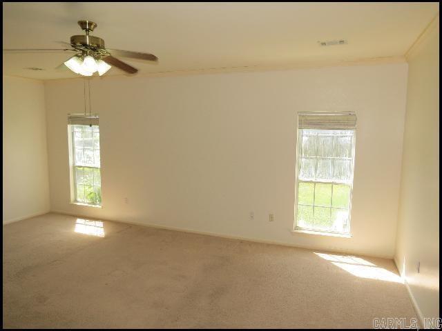Building Photo - 5 Robyn Ln