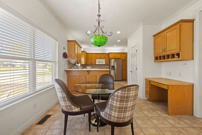 Building Photo - Spacious 3-Bedroom, 2.5 Bathroom Home in Woods Creek - Prime Bentonville Location