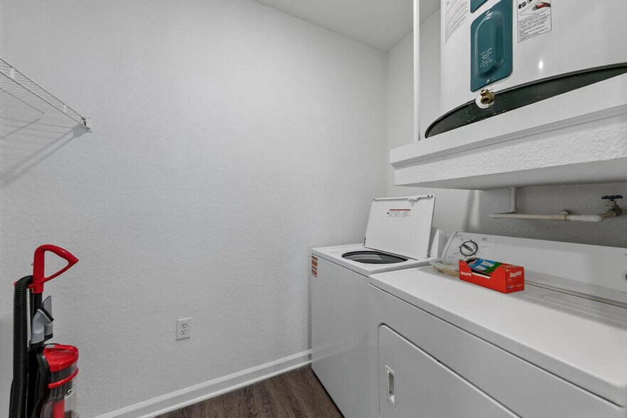 Building Photo - 4850 Seascape Way