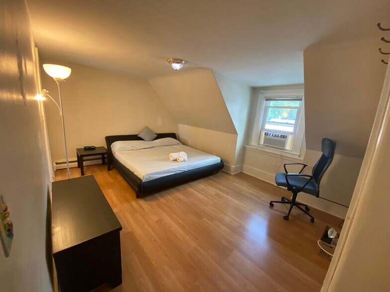 Building Photo - 21 Royall St