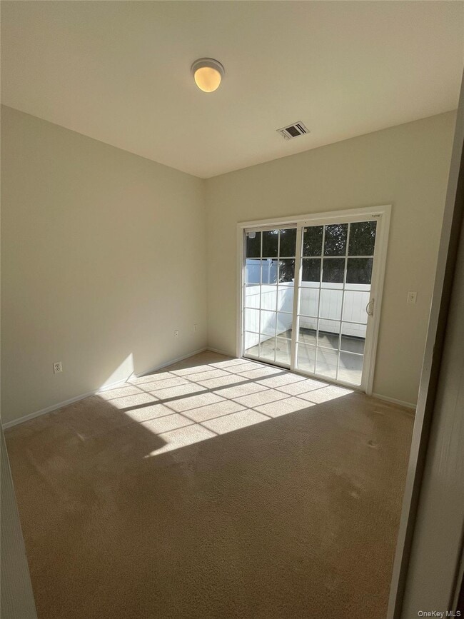 Building Photo - 75 Jacqueline Way