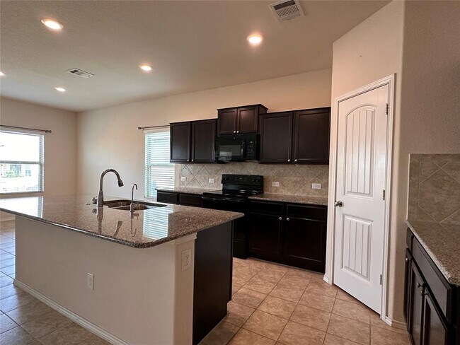 Building Photo - 148 Ammonite Ln