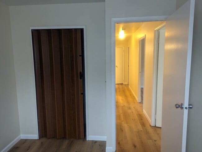 Building Photo - 3312 York Dr