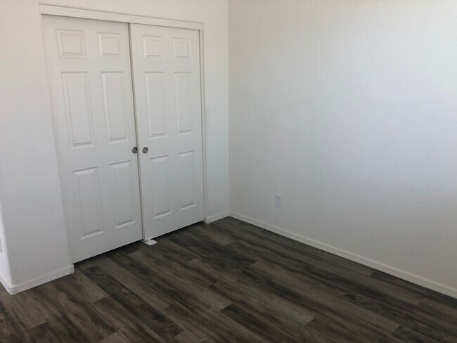 Building Photo - 4214 W Winston Dr
