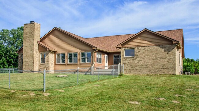 Building Photo - 5736 Willis Rd