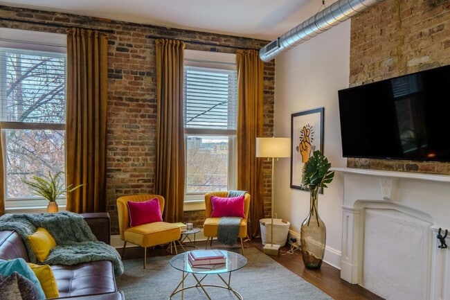 Building Photo - 306 Mulberry St