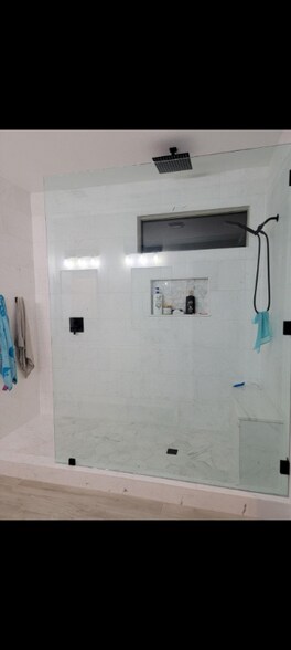 Building Photo - 814 W Santa Gertrudis Trail